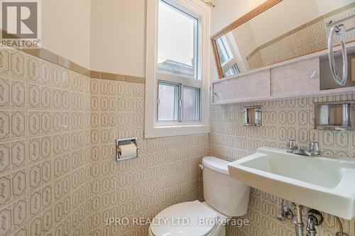 136 Marchmount Road, Toronto, ON - Indoor Photo Showing Bathroom