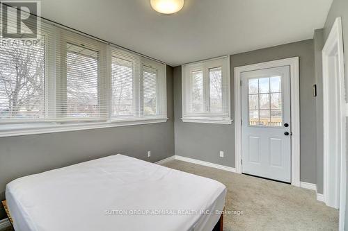 284 Richmond Street E, Oshawa, ON - Indoor Photo Showing Bedroom