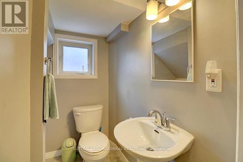 284 Richmond Street E, Oshawa, ON - Indoor Photo Showing Bathroom