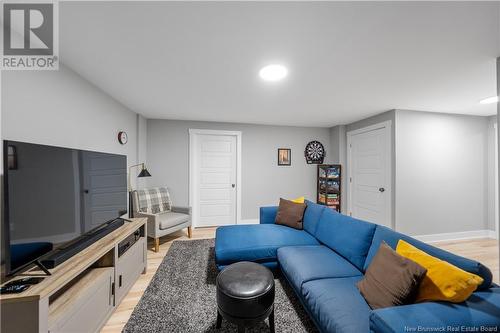 358 Glengrove Street, Moncton, NB - Indoor Photo Showing Living Room