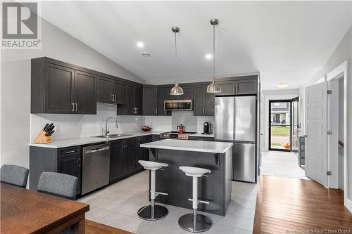 358 Glengrove Street, Moncton, NB - Indoor Photo Showing Kitchen With Upgraded Kitchen