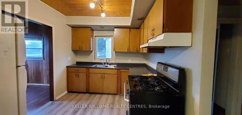 14 Elm Grove Avenue, Richmond Hill, ON - Indoor Photo Showing Kitchen With Double Sink