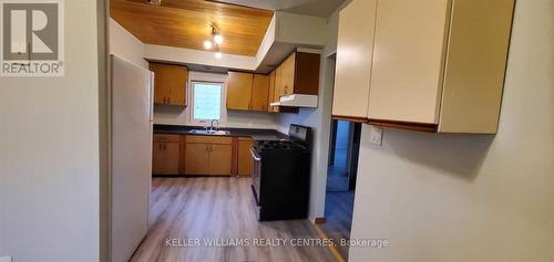 14 Elm Grove Avenue, Richmond Hill, ON - Indoor Photo Showing Kitchen With Double Sink