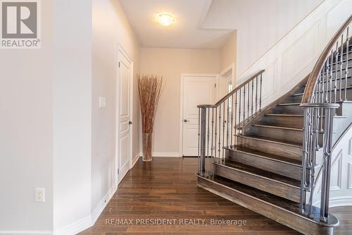 6 Cottonfield Circle, Caledon, ON - Indoor Photo Showing Other Room