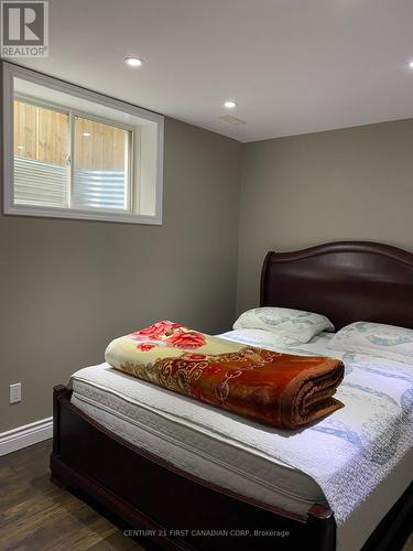 307 Portrush Place, London, ON - Indoor Photo Showing Bedroom