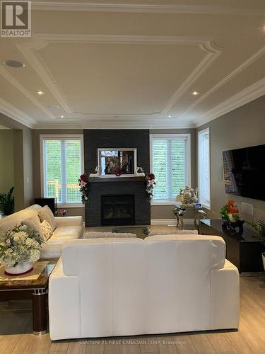 307 Portrush Place, London, ON - Indoor Photo Showing Living Room With Fireplace