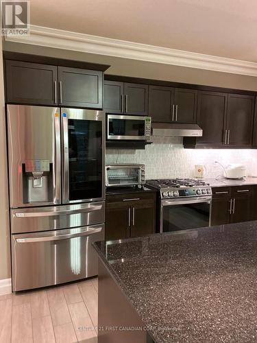 307 Portrush Place, London, ON - Indoor Photo Showing Kitchen With Upgraded Kitchen