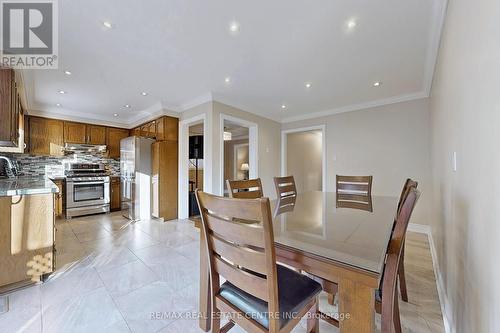 3385 Hargrove Road, Mississauga, ON - Indoor Photo Showing Kitchen With Double Sink