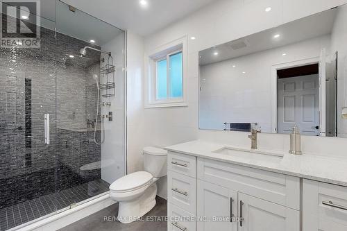 3385 Hargrove Road, Mississauga, ON - Indoor Photo Showing Bathroom