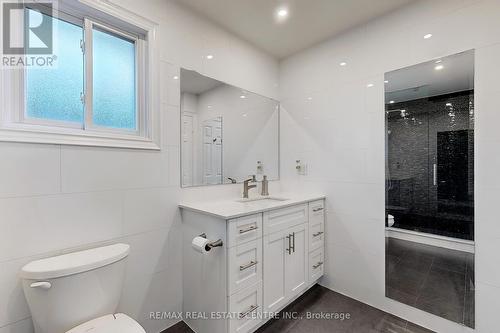 3385 Hargrove Road, Mississauga, ON - Indoor Photo Showing Bathroom