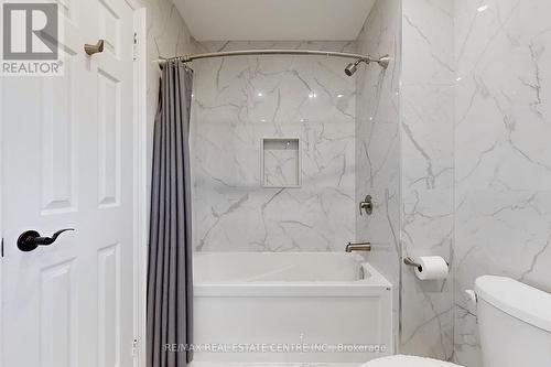 3385 Hargrove Road, Mississauga, ON - Indoor Photo Showing Bathroom