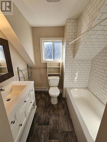 535 Dundas St, Sault Ste Marie, ON - Indoor Photo Showing Bathroom