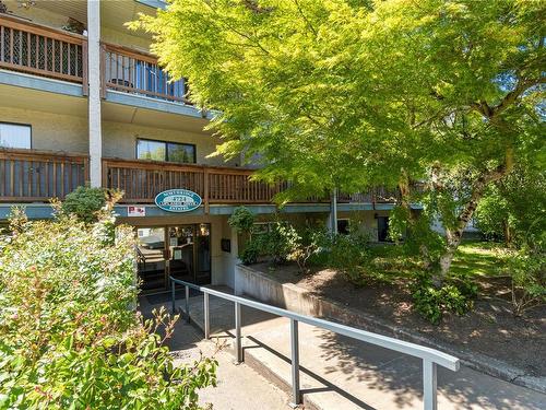 404-4724 Uplands Dr, Nanaimo, BC - Outdoor With Balcony