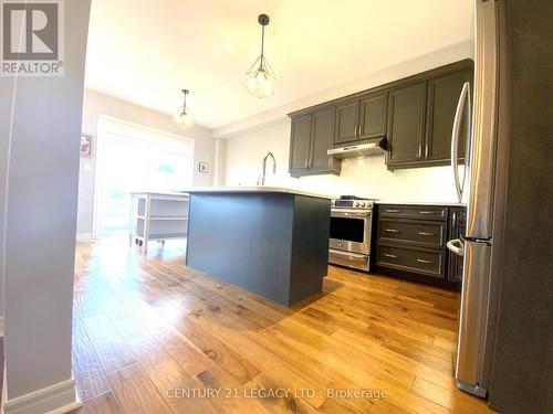 115 Kaitting Trail, Oakville, ON - Indoor Photo Showing Kitchen