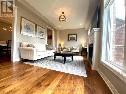 115 Kaitting Trail, Oakville, ON - Indoor Photo Showing Living Room