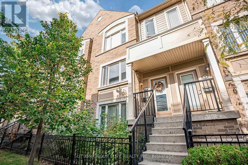 4 - 3120 Boxford Crescent, Mississauga, ON - Outdoor