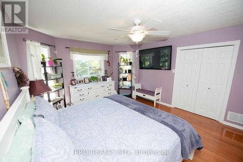 128 Smallman Drive, Wasaga Beach, ON - Indoor Photo Showing Bedroom