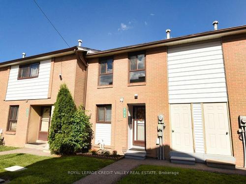 141-141 Fleetwood Cres, Brampton, ON - Outdoor