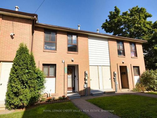 141-141 Fleetwood Cres, Brampton, ON - Outdoor