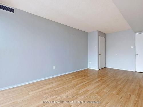 1209-4205 Shipp Dr, Mississauga, ON - Indoor Photo Showing Other Room