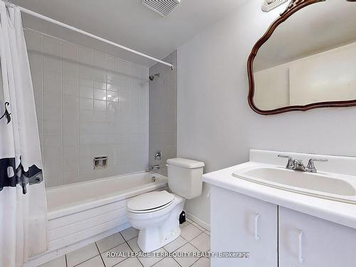 1209-4205 Shipp Dr, Mississauga, ON - Indoor Photo Showing Bathroom