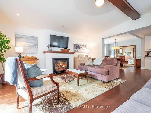 9 York St, Orangeville, ON - Indoor Photo Showing Living Room With Fireplace