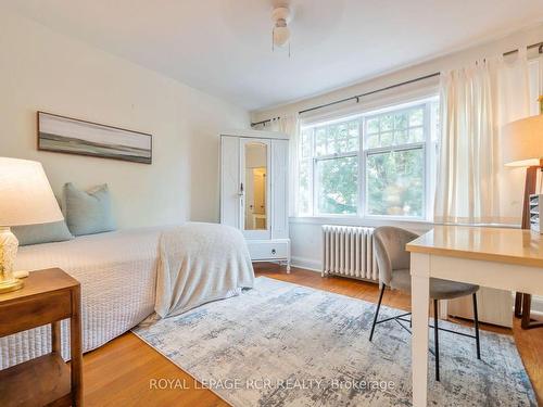 9 York St, Orangeville, ON - Indoor Photo Showing Bedroom