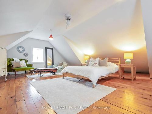 9 York St, Orangeville, ON - Indoor Photo Showing Bedroom