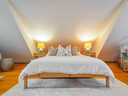 9 York St, Orangeville, ON - Indoor Photo Showing Bedroom