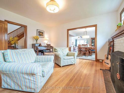 9 York St, Orangeville, ON - Indoor Photo Showing Living Room