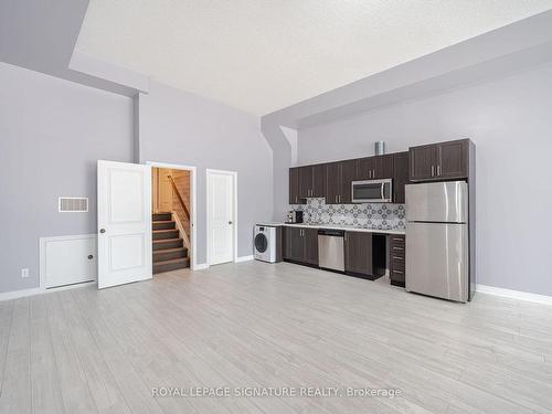 50 Mccardy Crt, Caledon, ON - Indoor Photo Showing Kitchen