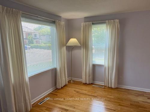 196 Queen St W, Mississauga, ON - Indoor Photo Showing Other Room