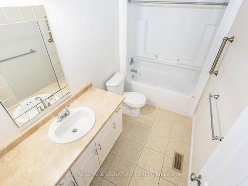 258 Mcmeeken Dr, Cambridge, ON - Indoor Photo Showing Bathroom