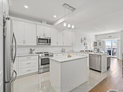 311-135 Orr St, Cobourg, ON - Indoor Photo Showing Kitchen With Upgraded Kitchen