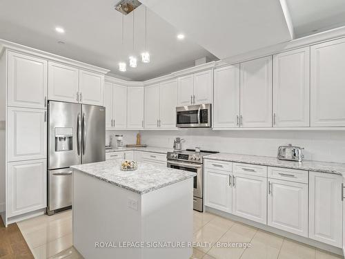 311-135 Orr St, Cobourg, ON - Indoor Photo Showing Kitchen With Upgraded Kitchen