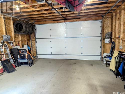 8718 Hincks Lane, Regina, SK - Indoor Photo Showing Garage