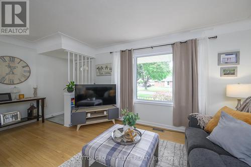 116 Susan Avenue, London, ON - Indoor Photo Showing Living Room