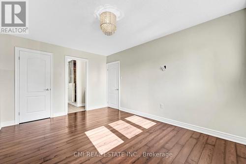 301 Christina Avenue, Hamilton, ON - Indoor Photo Showing Other Room