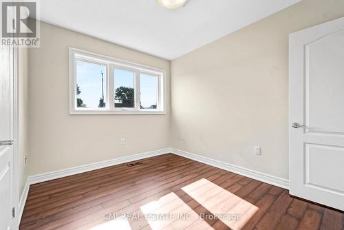 301 Christina Avenue, Hamilton, ON - Indoor Photo Showing Other Room