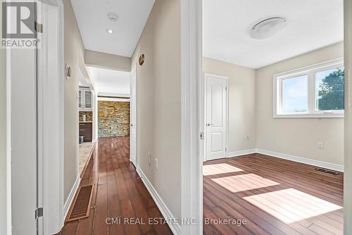 301 Christina Avenue, Hamilton, ON - Indoor Photo Showing Other Room