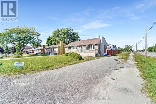 301 Christina Avenue, Hamilton, ON - Outdoor