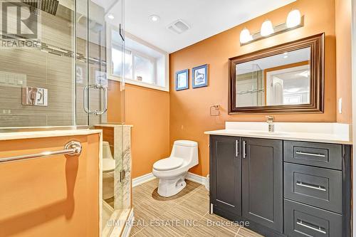 301 Christina Avenue, Hamilton, ON - Indoor Photo Showing Bathroom