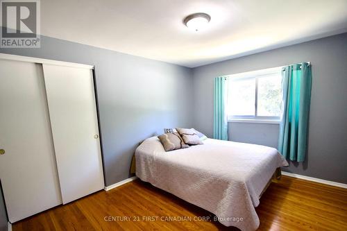 1081 Senate Court, Sarnia, ON - Indoor Photo Showing Bedroom