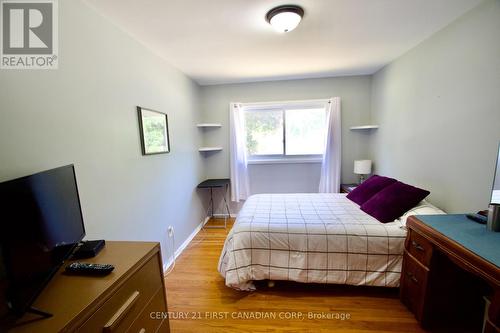 1081 Senate Court, Sarnia, ON - Indoor Photo Showing Bedroom