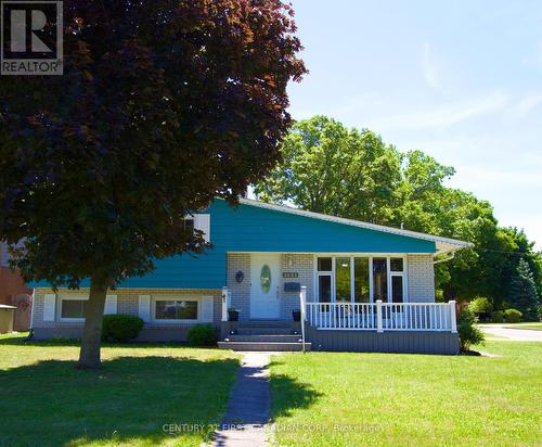 1081 Senate Court, Sarnia, ON - Outdoor With Deck Patio Veranda With Facade