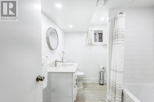 103 Lexington Avenue, Toronto, ON - Indoor Photo Showing Bathroom