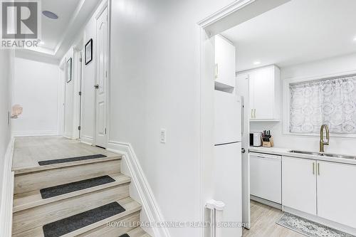 103 Lexington Avenue, Toronto, ON - Indoor Photo Showing Kitchen