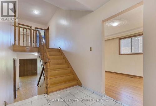 70 Saint Andrews Boulevard, Toronto, ON - Indoor Photo Showing Other Room