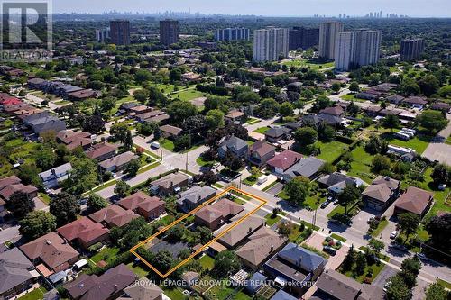 70 Saint Andrews Boulevard, Toronto, ON - Outdoor With View