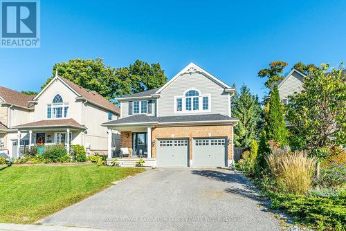 8 Fallingbrook Crescent, Kawartha Lakes (Lindsay), ON - Outdoor With Facade